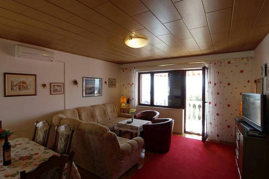 Brucker Apartment *